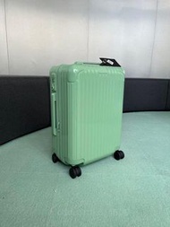 Rimowa Essential 經典行李箱