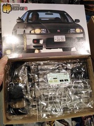 NISSAN SKYLINE GTR R33 FUJIMI 1/24