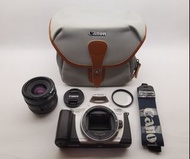 多功能 小巧 輕便 合新手！
CANON EOS 300 QD
全自動單鏡反光菲林相機
CANON ZOOM LENS 
EF35-70mm f3.5-4.5
(LENS MADE IN JAPAN)