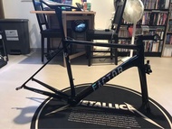 Factor O2 碳纖維公路車車架