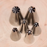 Korea Korea 106 107 108 109 Flower Heart Bun Decorating Nozzle 224 131 Six-Petal Rotating Star Flowe