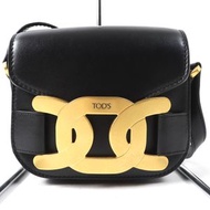 全新TOD'S Kate 迷你 Logo 壓花皮革單肩包 (XBWAOYJ0100RORB999)，黑色，金色五金配件。包含原廠盒和防塵袋。義大利製造。推薦女士使用。