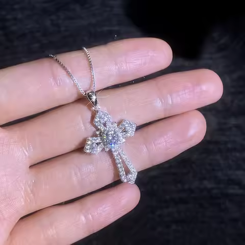 18K white gold and platinum moissanite necklace women's personality light luxury hip hop pt950 cross