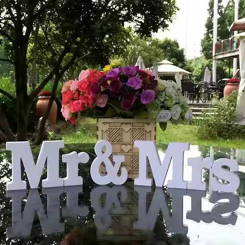 1/2Pcs White And Natural Wood 'Mr & Mrs' Sign Decor for Wedding Reception Table Party Home Hotel - W
