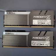 G.Skill Trident Z RGB 16GB 黑色套裝 (2x8GB) D4-3200C16