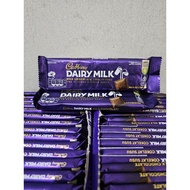 Chocolate Cadbury Diary Milk 62gr Milk Chocolate Flavor (Milk Chocolate) & Cashew Nut (Chopper Nut) 