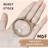 Ornament Oval Chipboard Frame 5.2x4.5 cm