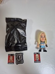 ZURU WWE Ballers Gunther / Liv Morgan 公仔 貼紙 卡