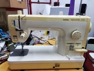 便攜式家用座檯工業衣車

。敬請直接來電傾談。93606621。蘇師傅。訊息是不閒不理不答。

。。極可能是您試過最好用的衣車。。
。超輕鋁合金外壳，日本製造及只本土內部發售工業衣車。可配挨靴和大面板