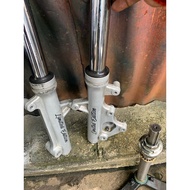 SYM VTS 200 Fork Depan 1 set 100 % original Motor