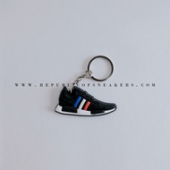 [2D KEYCHAIN] ADIDAS NMD R1 TRICOLOR