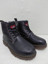 Dickies fullblack berziper size 45 insole 27.5 cm tertera d tag 28 ke 28.5 cm bisa pakai