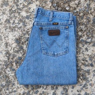 W11/35 Used Wrangler Jeans Model 47MWZ Actual Waist 35 "Full Body Length 45" Leg Tip 8.5 "Made Nicar