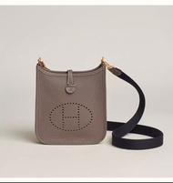 ‼️Hold‼️3月新鮮單-短肩帶大象灰金釦Hermes Mini Evelyne