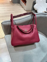 Hermes Lindy 30,Rubis , STAMP T,not kelly birkin constance roulis herbag,in the loop,100%Authentic,95%new❤️尖沙咀中港城門市，歡迎使用消費卷❤️