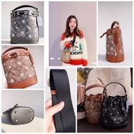 2️⃣星期到貨‼️ 🟨Coach 迷你雪花水桶包❄️