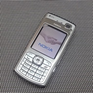 二手 Used 收藏級 2005 諾基亞 首部N系列電話 原裝 Nokia 中古舊手機 機身有輕微正常歲月痕跡 但接近全新,有繁體中文,可著機 沒有包裝 包括電池  經典回憶 Nokia N70 Mo