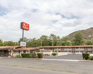 Econo Lodge Inn & Suites Yreka