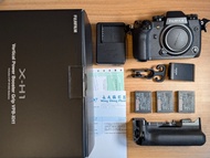 行貨全套 Fujifilm X-H1 + VPB-XH1 直倒組合 (3原電/原廠專用火牛/全新相機帶)