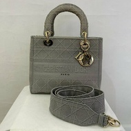 DIOR灰布面黛妃包
