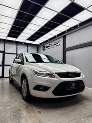 2011年 Ford Focus 5D Comfort 1.8第三方專業認證為A級附車輛鑑定報告書購車安心，超低里程數實跑33520公里，內裝完整無破損乾淨質感漂亮特優，引擎變速箱冷氣皆正常。安全配備