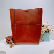 TW4477 CELINE 思琳大號水桶單肩包包SEAU SANGLE BAG CALF SKIN