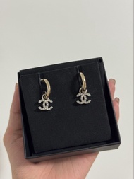 Chanel Cc logo 水鑽吊墜耳環 全新
