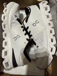 On cloud 波鞋