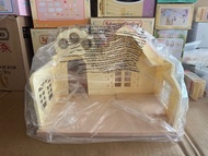 森林家族 絕版幼稚園 只有屋沒有配件 全新 冇盒