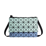 ☽◘ Issey Miyake bag autumn and winter new fashion geometric rhombus bag women's bag color matching kangaroo bag one-shoulder diagonal bag