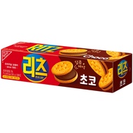 RITZ Sandwich Cracker Chocolate, 77 g, 1 piece