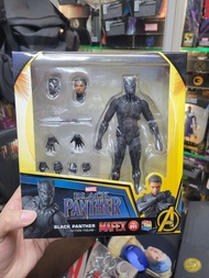 寄賣商品 Medicom Toy 推出的 MAFEX No.091 黑豹（Black Panther） 1/12 比例可動人偶 eo