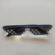 MINECRAFT 8 BIT MOSAIC GLASSES SWAG MEME GLASSES THUG LIFE MEME GLASSES UNIQUE 8 BIT SUNGLASSES MINE