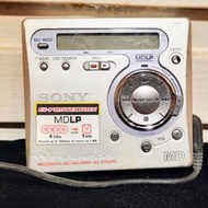 【陽光小賣場二手館】SONY索尼 MD隨身聽 MZ-R700PC 未確認是否堪用 線控線路已硬化 無外盒及其他配件