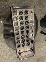 Behringer XR18 ( 18 channel Digital Mixer, interface)