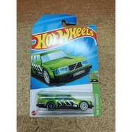 Hot Wheels Volvo 240 Drift Wagon