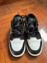 Air Jordan 1 Low Black White