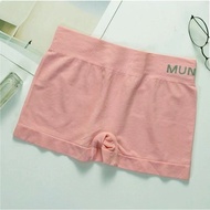 บ๊อกเซอร์ผู้หญิง สไตล์แฟชั่น ผ้านุ่มใส่สบาย รอบเอว 24-40 นิ้ว ฟรีไซส์ พร้อมส่ง