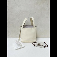 Hermes picotin 18菜篮子
奶油白銀扣