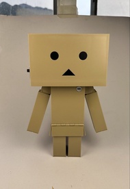 Kotobukiya 《四葉妹妹！》紙箱人「阿楞」•Danboard