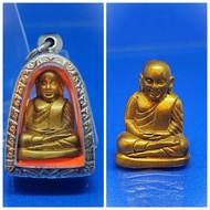 非常熱门,超大型大法会念经加持,大名鼎鼎全泰第一财佛之稱龙婆艮(龍婆銀)小立樽,已包好精美花边不锈钢佛牌壳Super Famous BE2515 Lp Ngern Loop Lor