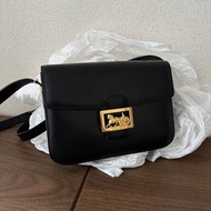 CELINE 塞琳 馬車扣 小型斜背包