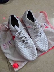 Nike tiempo