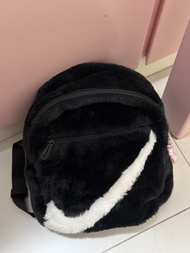 Nike Sportswear Futura 365 Faux Fur Mini Backpack (6L)