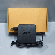 Asus VivoBook A413 A413F K413 K413E K413EA K413FA K413JP K413EQ 19V 3.42A 65W DC 4.0*1.7MM