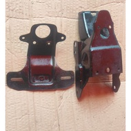 ORIGINAL SUPERCUP C700/C800 REAR FENDER MOUNT