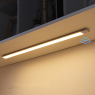 ไฟ LED ติดใต้ตู้เซ็นเซอร์ตรวจจับการเคลื่อนไหวบางเฉียบไร้สายไฟ LED แบบชาร์จไฟได้ไฟตู้เสื้อผ้าห้องนอนตู้กับข้าว