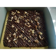 Walnut Brownies & Chocolate Drizzle