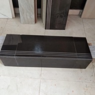 Granit tangga kombinasi hitam polos 30x80+ 20x80