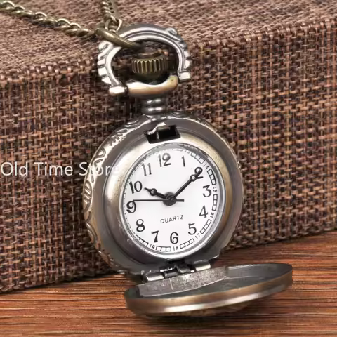 Vintage USSR Soviet Badges Sickle Hammer Pocket Watch Necklace Bronze Pendant Chain Clock Fashion Em